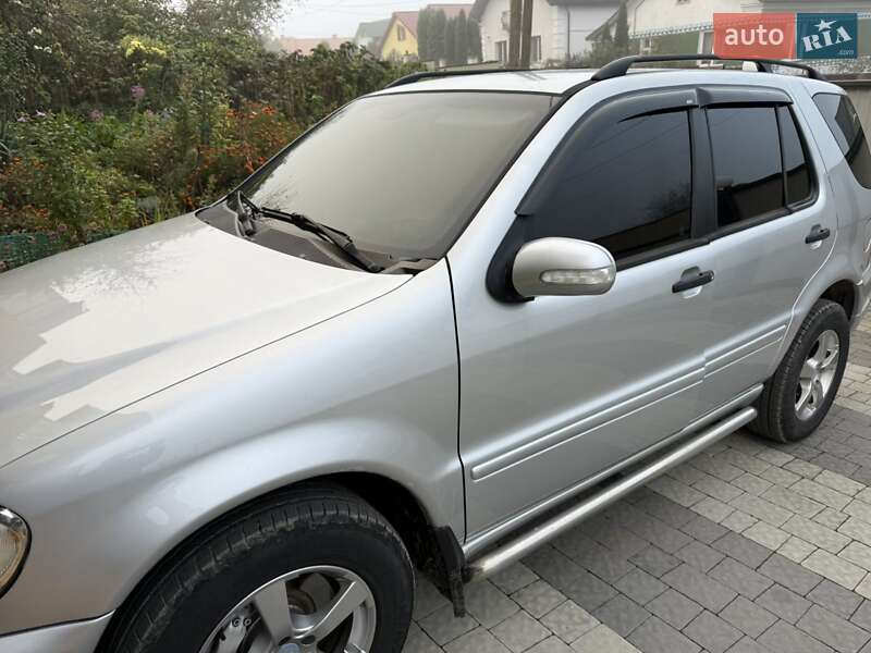Внедорожник / Кроссовер Mercedes-Benz M-Class 2002 в Городке