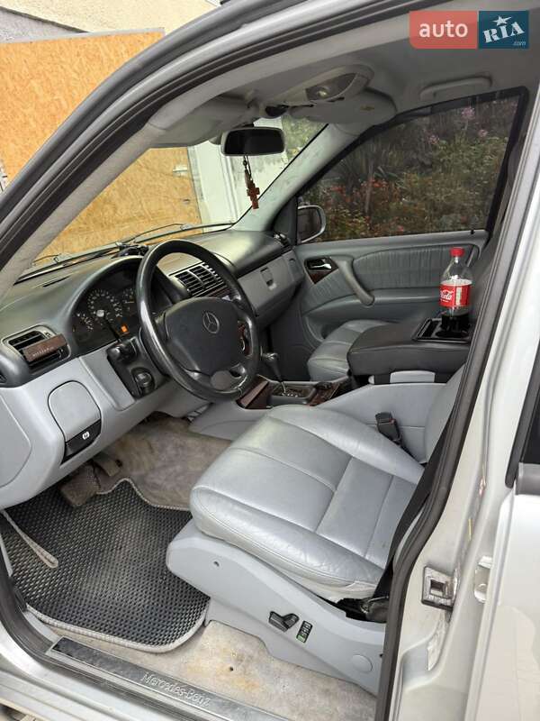 Внедорожник / Кроссовер Mercedes-Benz M-Class 2002 в Городке