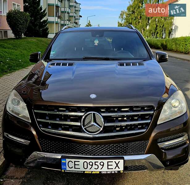 Mercedes-Benz M-Class 2011 Mercedes-Benz M-Class 2011