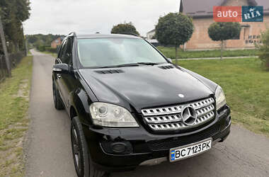 Позашляховик / Кросовер Mercedes-Benz M-Class 2005 в 
