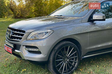 Позашляховик / Кросовер Mercedes-Benz M-Class 2012 в 