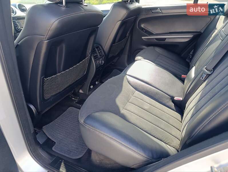 Позашляховик / Кросовер Mercedes-Benz M-Class 2005 в Чернівцях