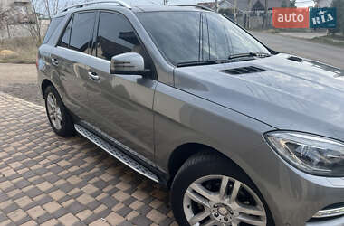 Внедорожник / Кроссовер Mercedes-Benz M-Class 2014 в Одессе