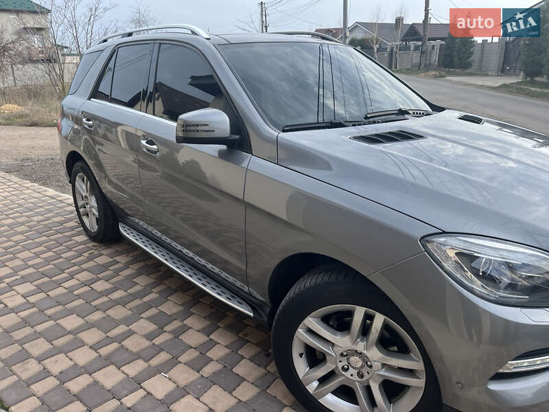 Позашляховик / Кросовер Mercedes-Benz M-Class 2014 в Одесі