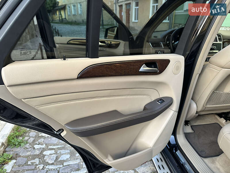 Позашляховик / Кросовер Mercedes-Benz M-Class 2012 в Кам'янець-Подільському фото 35 Позашляховик / Кросовер Mercedes-Benz M-Class 2012 в Кам'янець-Подільському