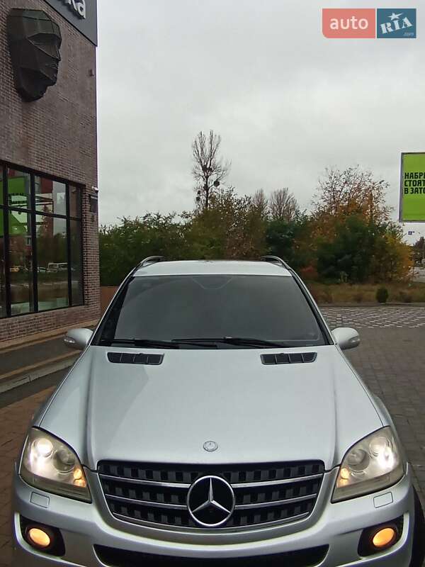 Внедорожник / Кроссовер Mercedes-Benz M-Class 2008 в Ивано-Франковске