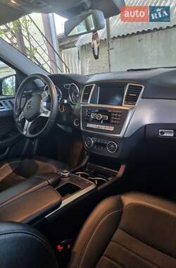 Внедорожник / Кроссовер Mercedes-Benz M-Class 2014 в 