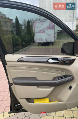 Внедорожник / Кроссовер Mercedes-Benz M-Class 2013 в 