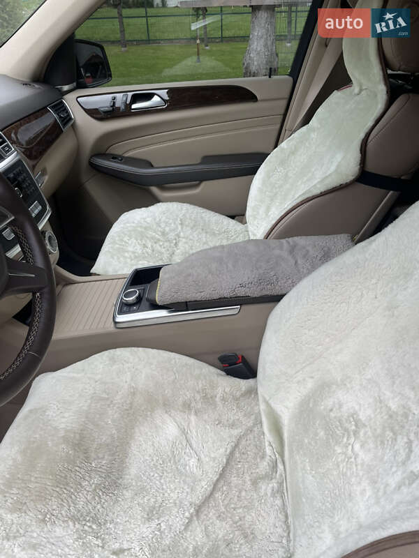 Внедорожник / Кроссовер Mercedes-Benz M-Class 2013 в Долине