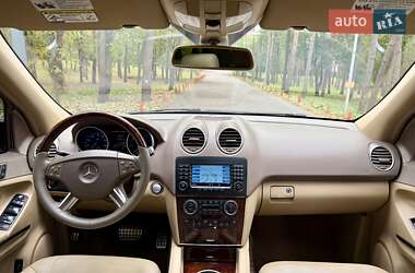 Внедорожник / Кроссовер Mercedes-Benz M-Class 2009 в 
