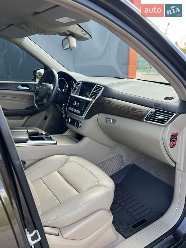 Позашляховик / Кросовер Mercedes-Benz M-Class 2013 в Вінниці