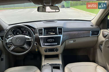 Позашляховик / Кросовер Mercedes-Benz M-Class 2013 в 