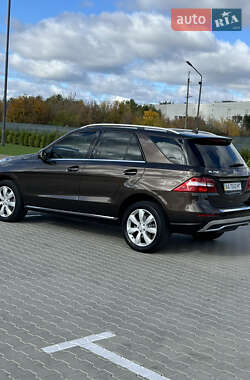 Позашляховик / Кросовер Mercedes-Benz M-Class 2013 в 
