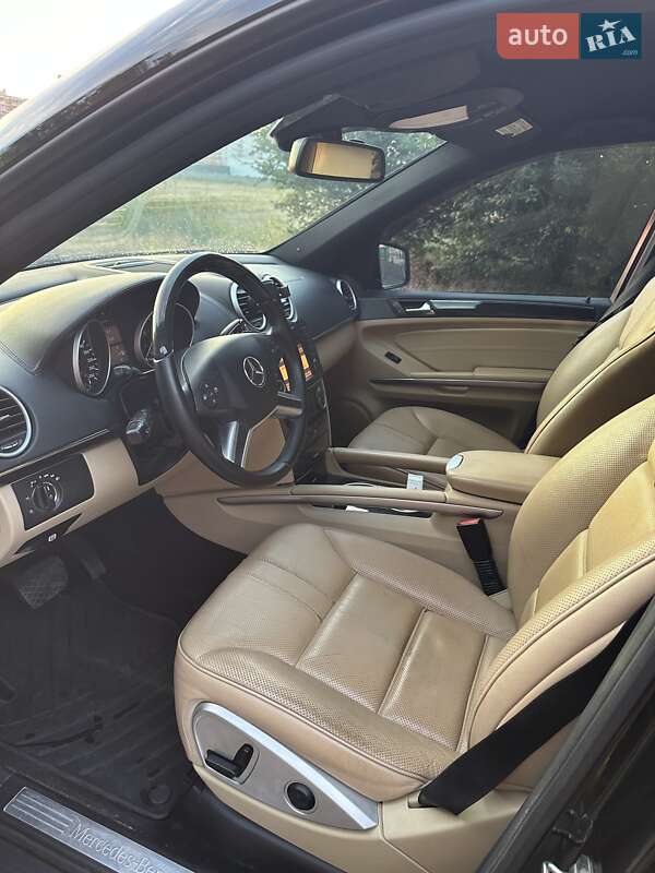 Внедорожник / Кроссовер Mercedes-Benz M-Class 2011 в Ровно