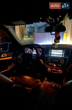 Внедорожник / Кроссовер Mercedes-Benz M-Class 2013 в 
