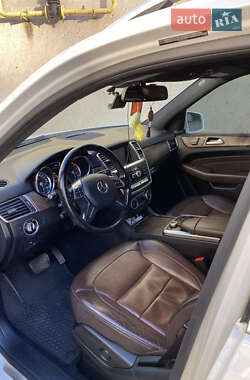 Внедорожник / Кроссовер Mercedes-Benz M-Class 2013 в 