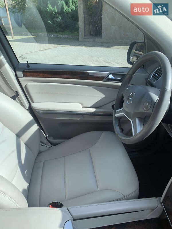 Внедорожник / Кроссовер Mercedes-Benz M-Class 2010 в Хмельницком