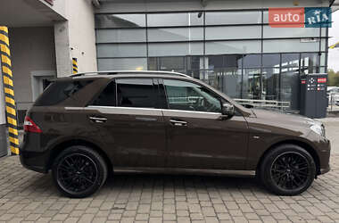 Позашляховик / Кросовер Mercedes-Benz M-Class 2013 в Луцьку