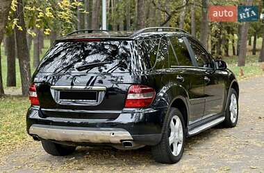 Внедорожник / Кроссовер Mercedes-Benz M-Class 2009 в 
