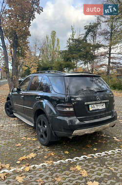 Позашляховик / Кросовер Mercedes-Benz M-Class 2007 в 