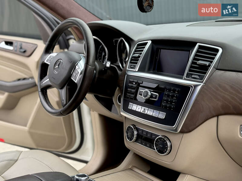Позашляховик / Кросовер Mercedes-Benz M-Class 2012 в Ужгороді