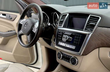 Внедорожник / Кроссовер Mercedes-Benz M-Class 2012 в 