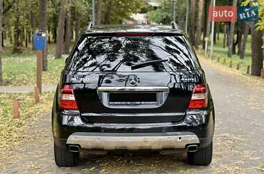 Позашляховик / Кросовер Mercedes-Benz M-Class 2009 в 