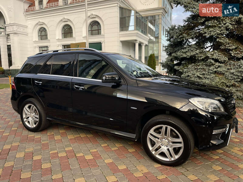 Внедорожник / Кроссовер Mercedes-Benz M-Class 2013 в Одессе