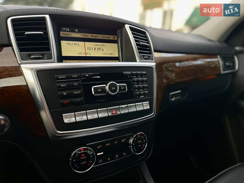 Внедорожник / Кроссовер Mercedes-Benz M-Class 2013 в Одессе