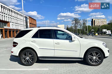 Позашляховик / Кросовер Mercedes-Benz M-Class 2009 в Вінниці