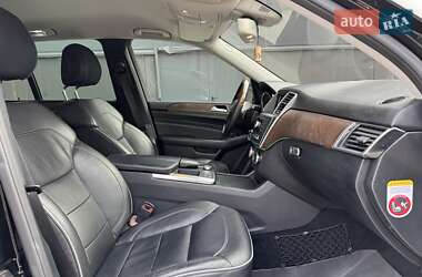 Внедорожник / Кроссовер Mercedes-Benz M-Class 2011 в 