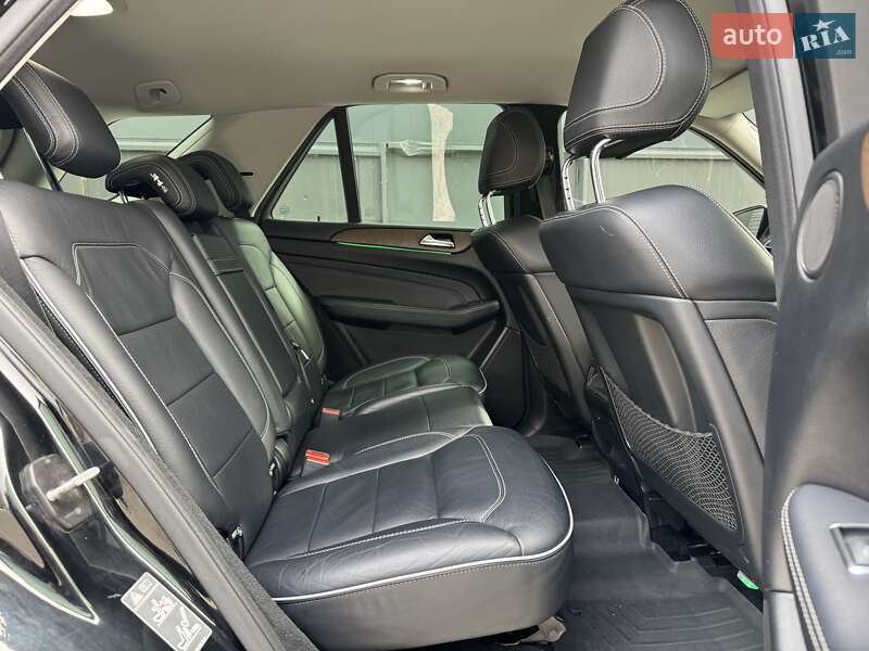 Внедорожник / Кроссовер Mercedes-Benz M-Class 2011 в Киеве