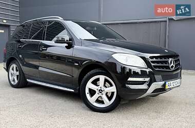 Внедорожник / Кроссовер Mercedes-Benz M-Class 2011 в 