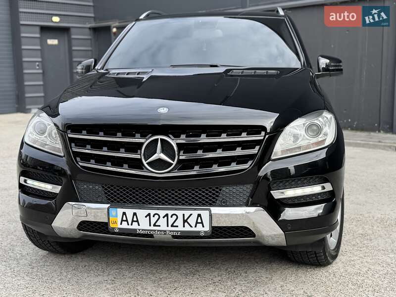 Внедорожник / Кроссовер Mercedes-Benz M-Class 2011 в Киеве