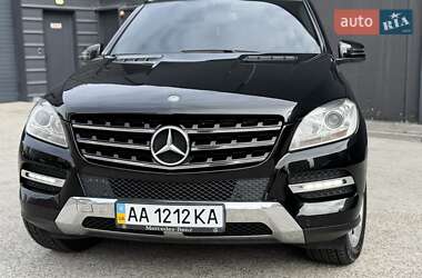 Внедорожник / Кроссовер Mercedes-Benz M-Class 2011 в 