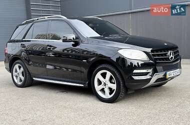Внедорожник / Кроссовер Mercedes-Benz M-Class 2011 в 