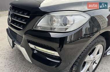 Внедорожник / Кроссовер Mercedes-Benz M-Class 2011 в 