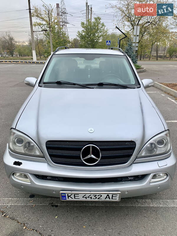 Mercedes-Benz M-Class 2003