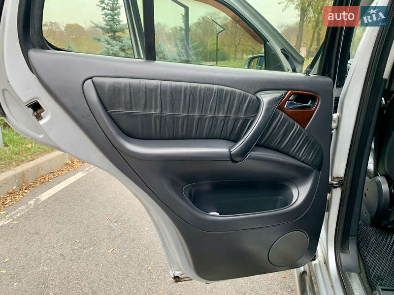 Позашляховик / Кросовер Mercedes-Benz M-Class 2003 в Краматорську фото 13 Позашляховик / Кросовер Mercedes-Benz M-Class 2003 в Краматорську