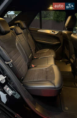 Позашляховик / Кросовер Mercedes-Benz M-Class 2011 в 