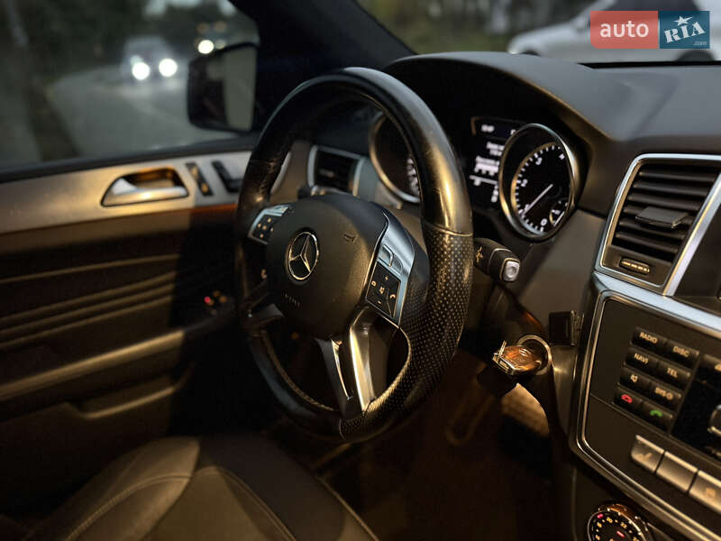 Внедорожник / Кроссовер Mercedes-Benz M-Class 2011 в Львове