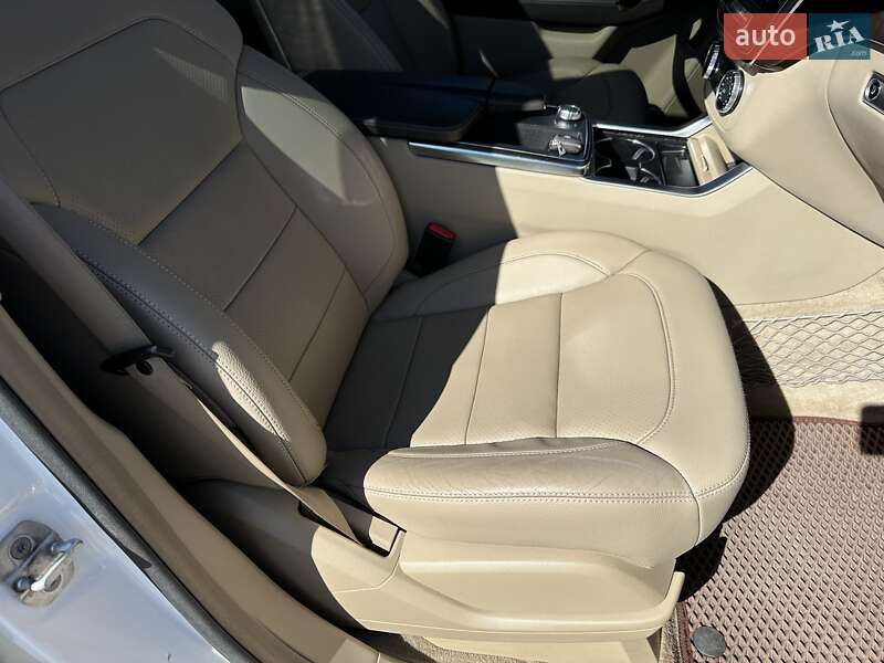 Внедорожник / Кроссовер Mercedes-Benz M-Class 2015 в Киеве