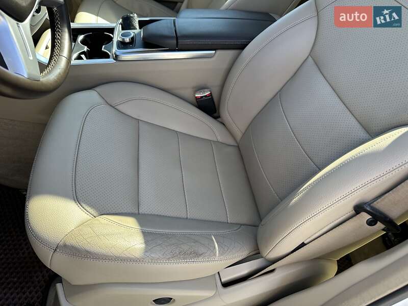 Внедорожник / Кроссовер Mercedes-Benz M-Class 2015 в Киеве