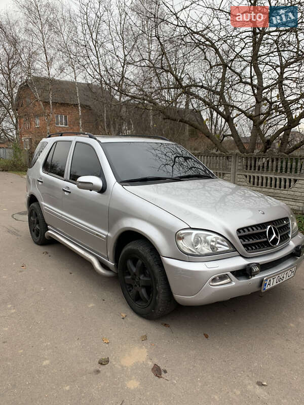 Позашляховик / Кросовер Mercedes-Benz M-Class 2001 в Надвірній фото Позашляховик / Кросовер Mercedes-Benz M-Class 2001 в Надвірній