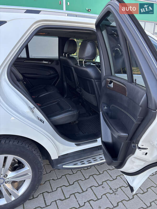 Позашляховик / Кросовер Mercedes-Benz M-Class 2012 в Нововолинську фото 28 Позашляховик / Кросовер Mercedes-Benz M-Class 2012 в Нововолинську