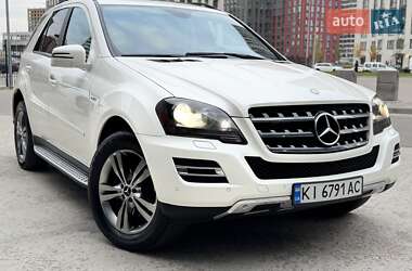 Внедорожник / Кроссовер Mercedes-Benz M-Class 2010 в 