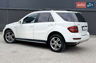 Внедорожник / Кроссовер Mercedes-Benz M-Class 2010 в 