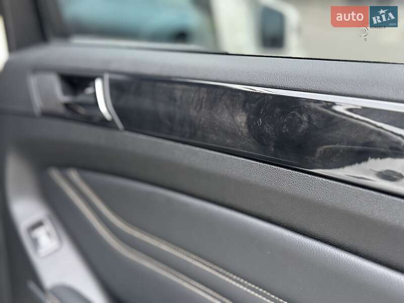 Позашляховик / Кросовер Mercedes-Benz M-Class 2010 в Києві