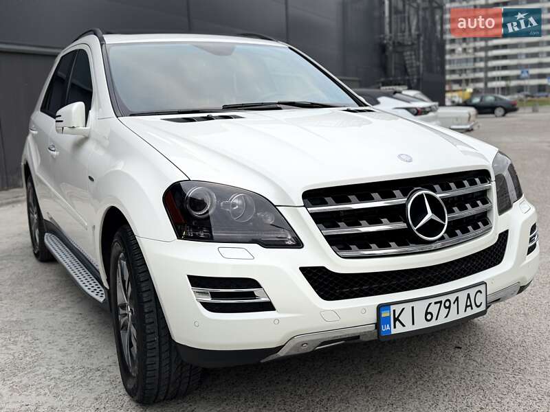 Позашляховик / Кросовер Mercedes-Benz M-Class 2010 в Києві