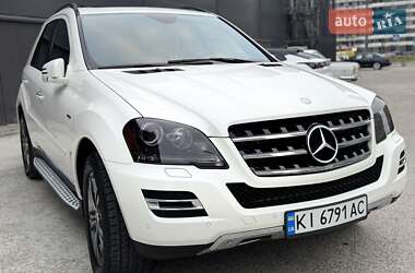 Внедорожник / Кроссовер Mercedes-Benz M-Class 2010 в 